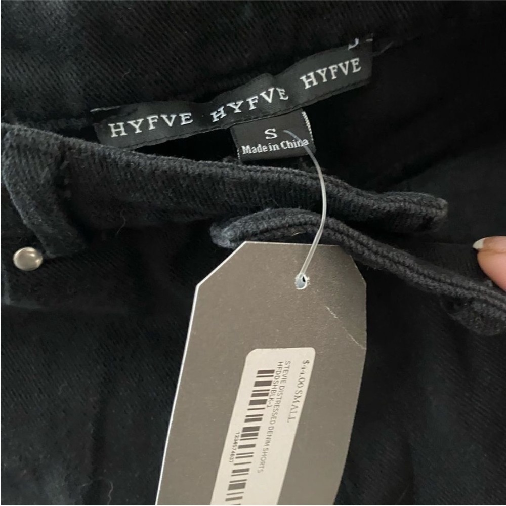 NWT Woman’s Two Piece Shorts Outfit. Size Small. - Picture 3 of 5